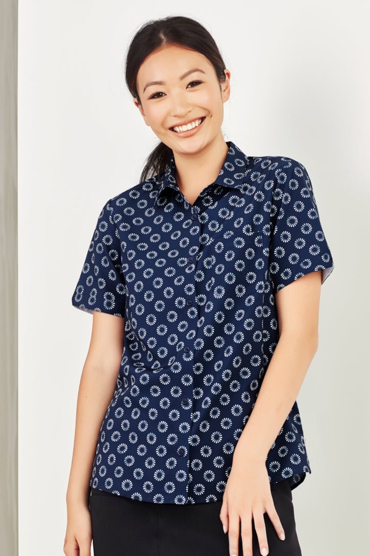 BIZ CARE WOMENS FLORENCE DAISY PRINT SHORT SLEEVE SHIRT CS948LS - Icon Tshirts